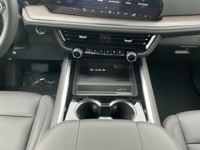 New 2026 Chevrolet Suburban LT w/ Comfort Package AWD/4WD image 28