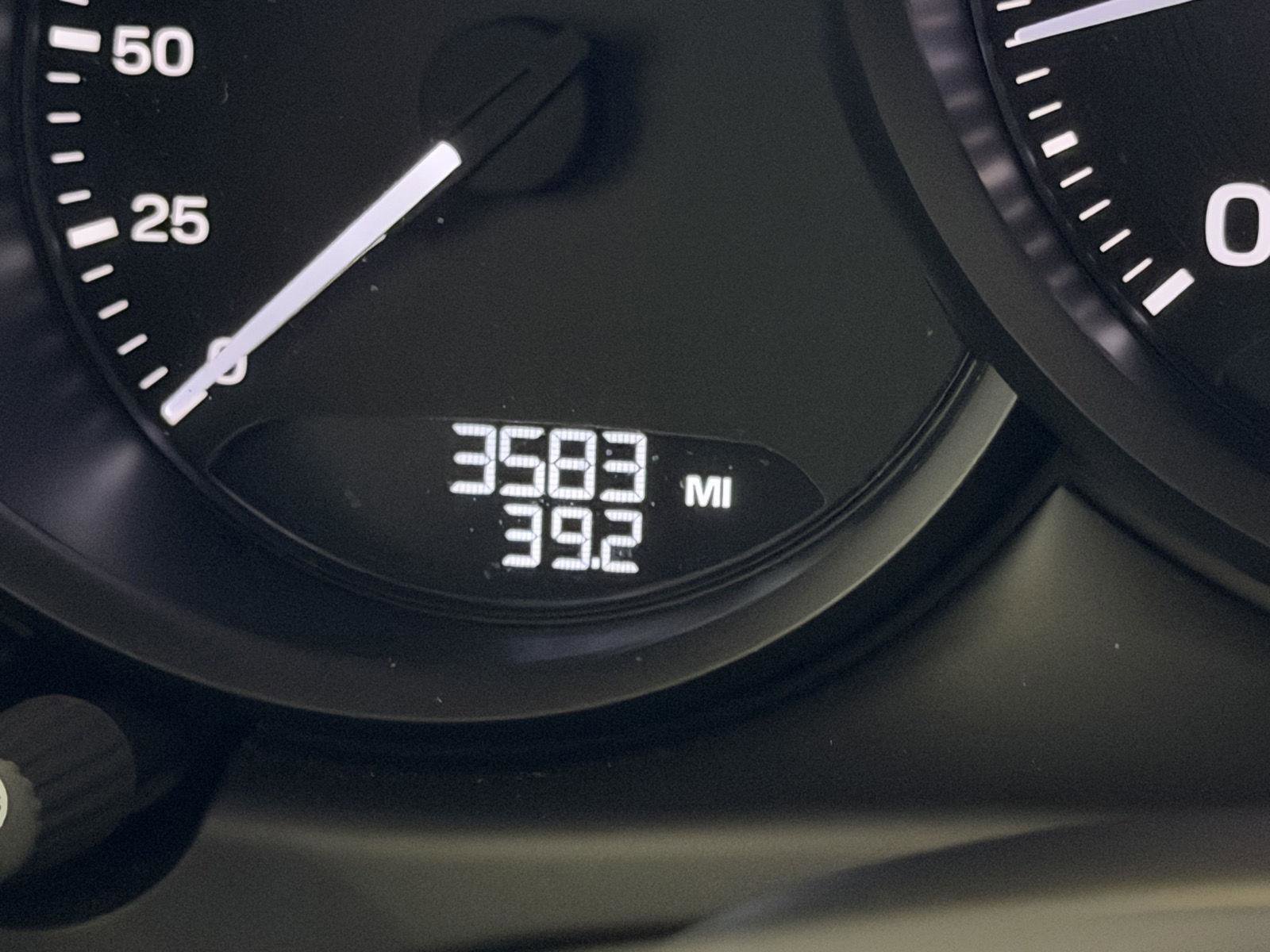 Used 2025 Porsche Macan image 22