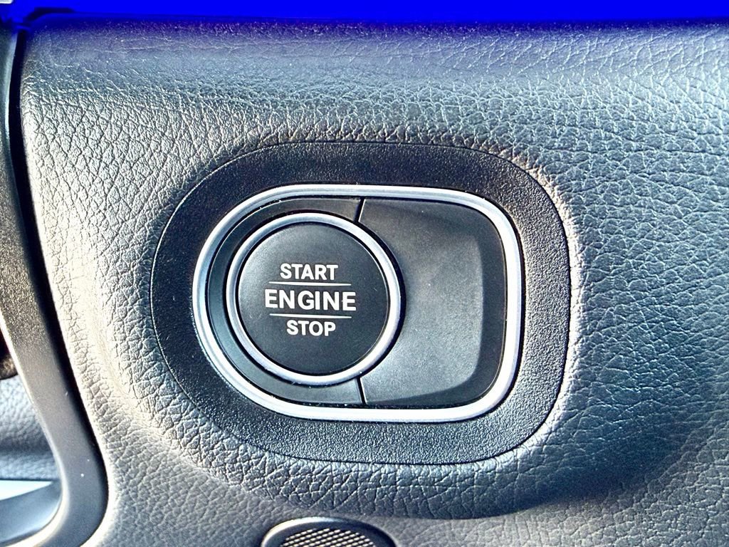 Certified 2025 Mercedes-Benz GLE 450e 4MATIC image 27