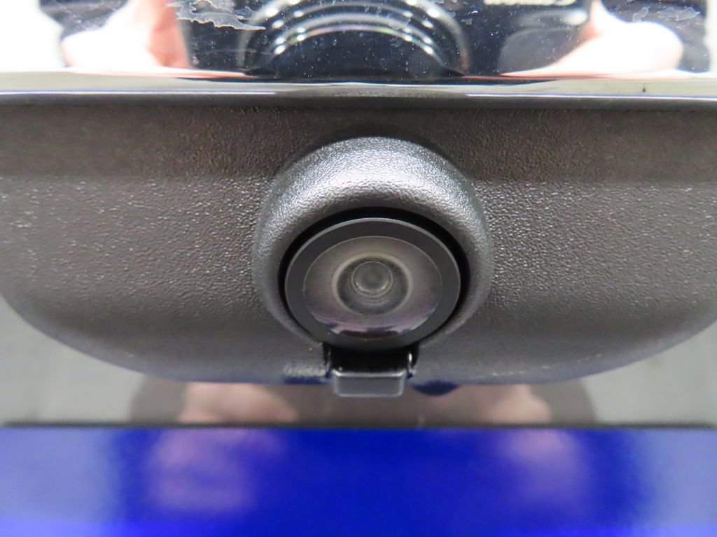 Used 2023 Ford Explorer XLT AWD/4WD image 28