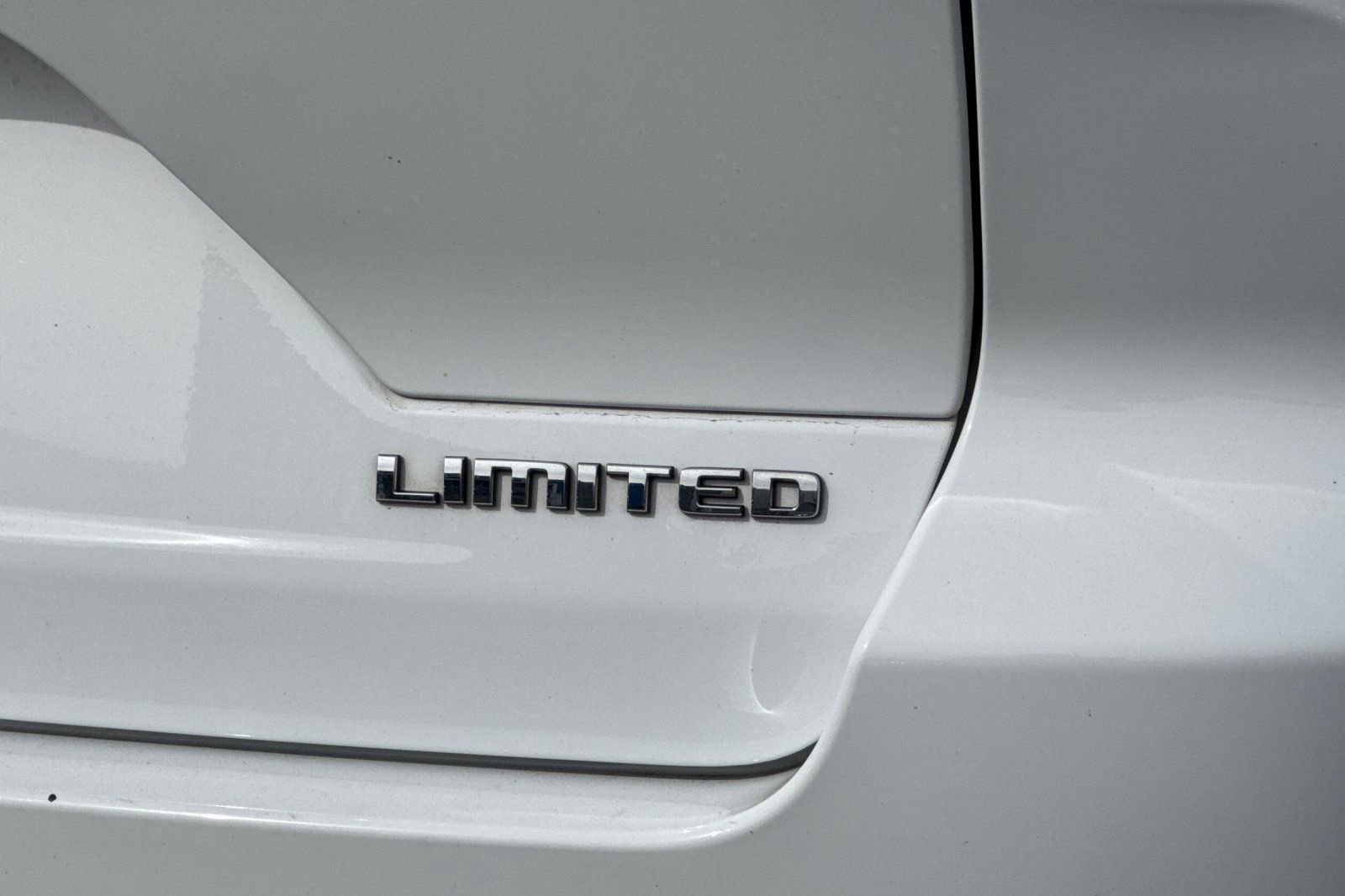 Used 2022 Jeep Grand Cherokee Limited image 48