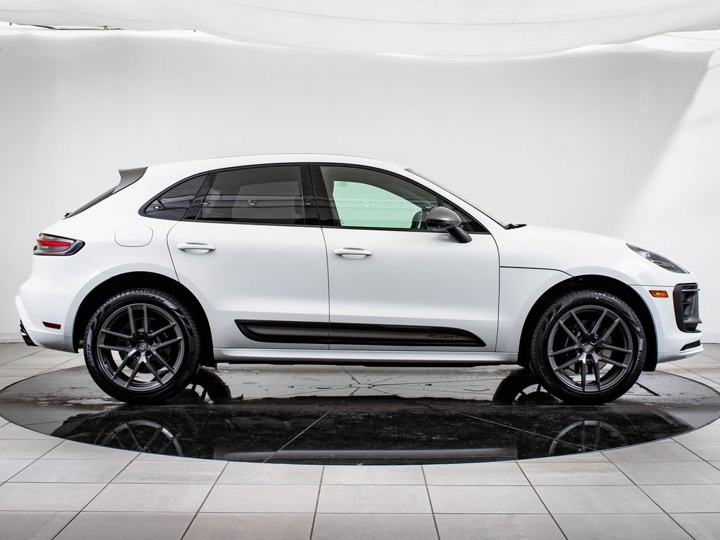 Certified 2025 Porsche Macan Turbo image 9