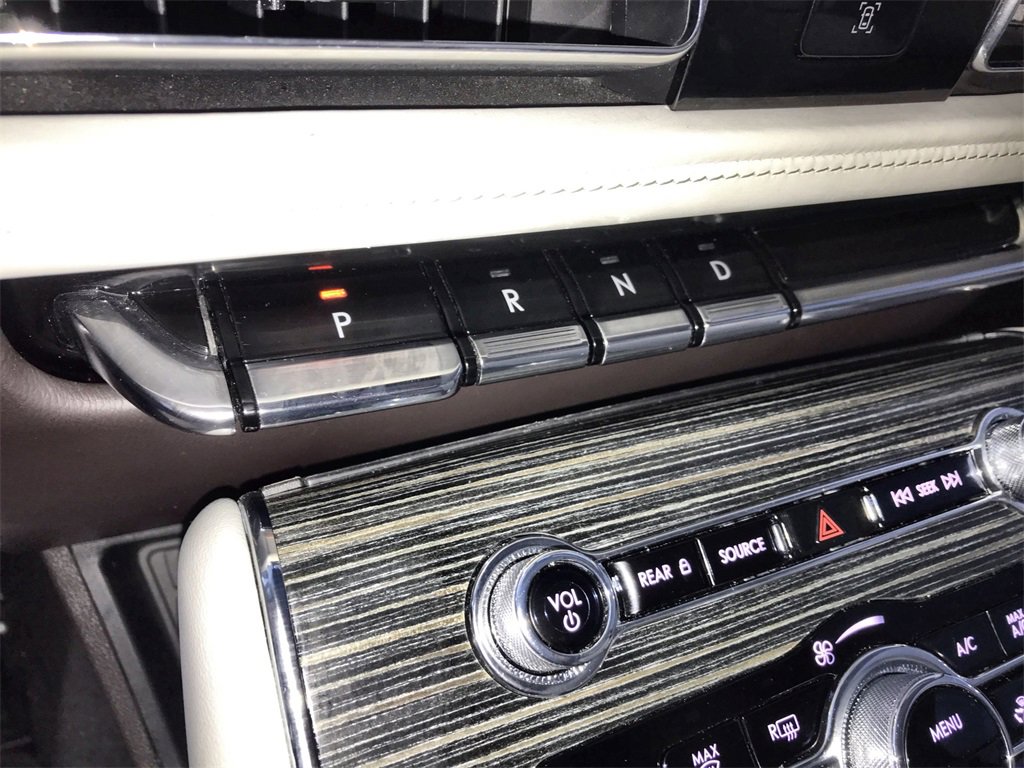 Used 2023 Lincoln Aviator Black Label w/ Jet Package image 20