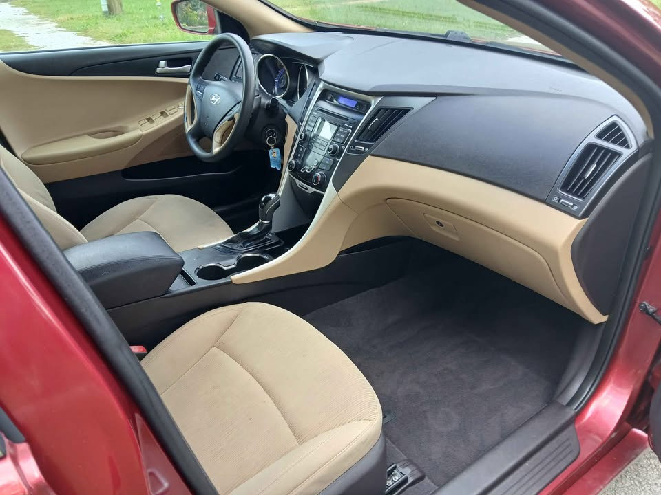 Used 2011 Hyundai Sonata GLS image 18