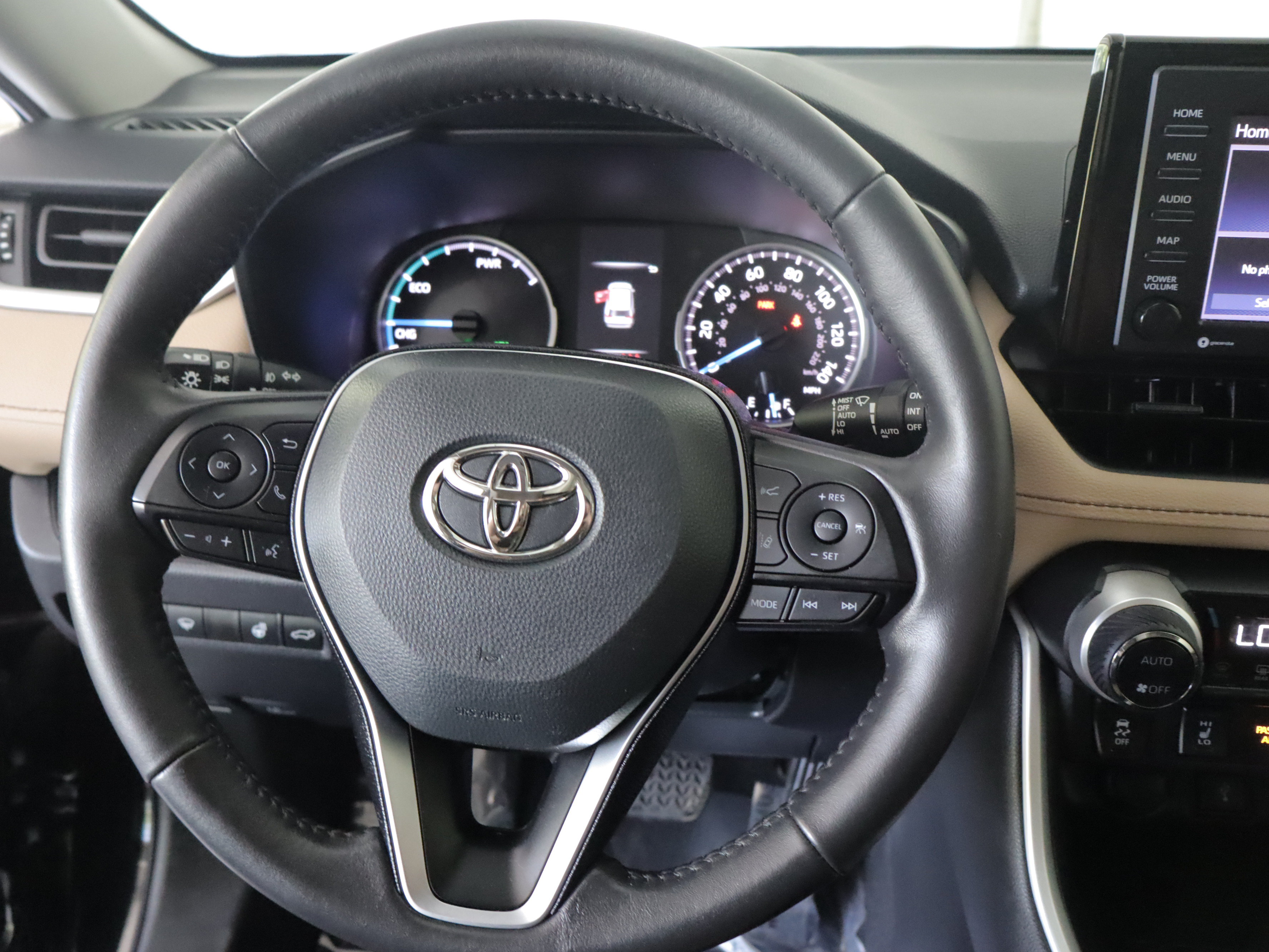 Used 2021 Toyota RAV4 XLE w/ Convenience Package AWD/4WD image 14