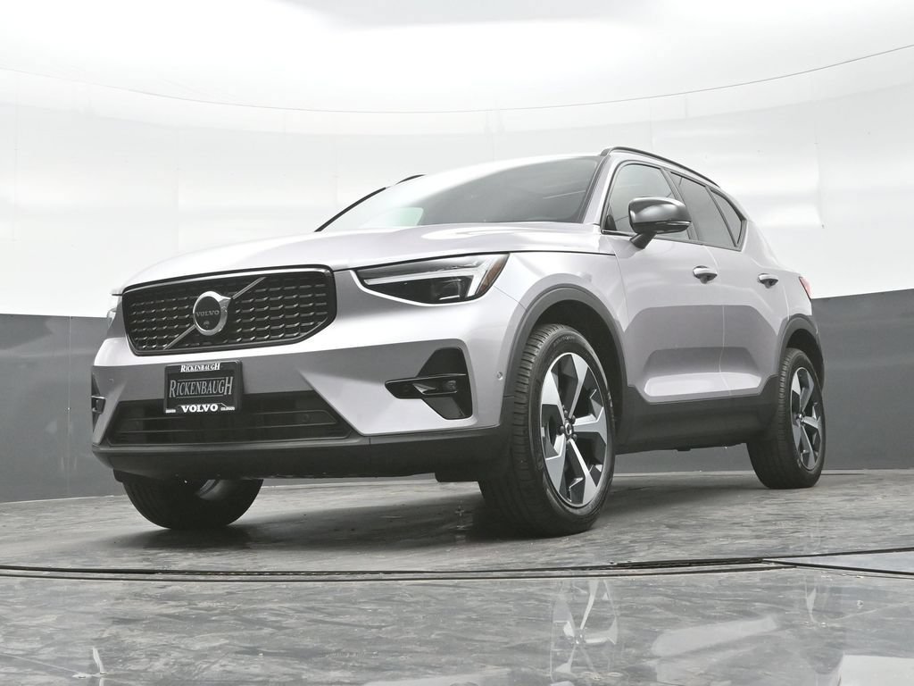 New 2026 Volvo XC40 B5 Plus w/ Protection Package Premier AWD/4WD image 26