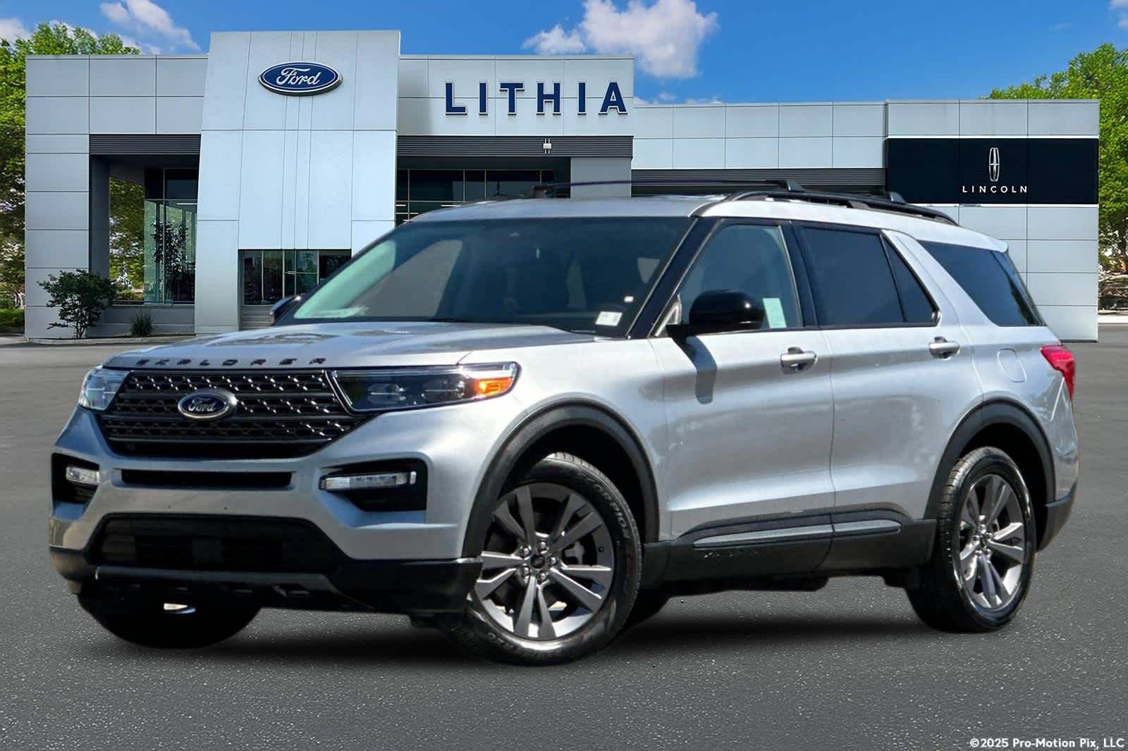 Certified 2023 Ford Explorer XLT w/ Equipment Group 202A