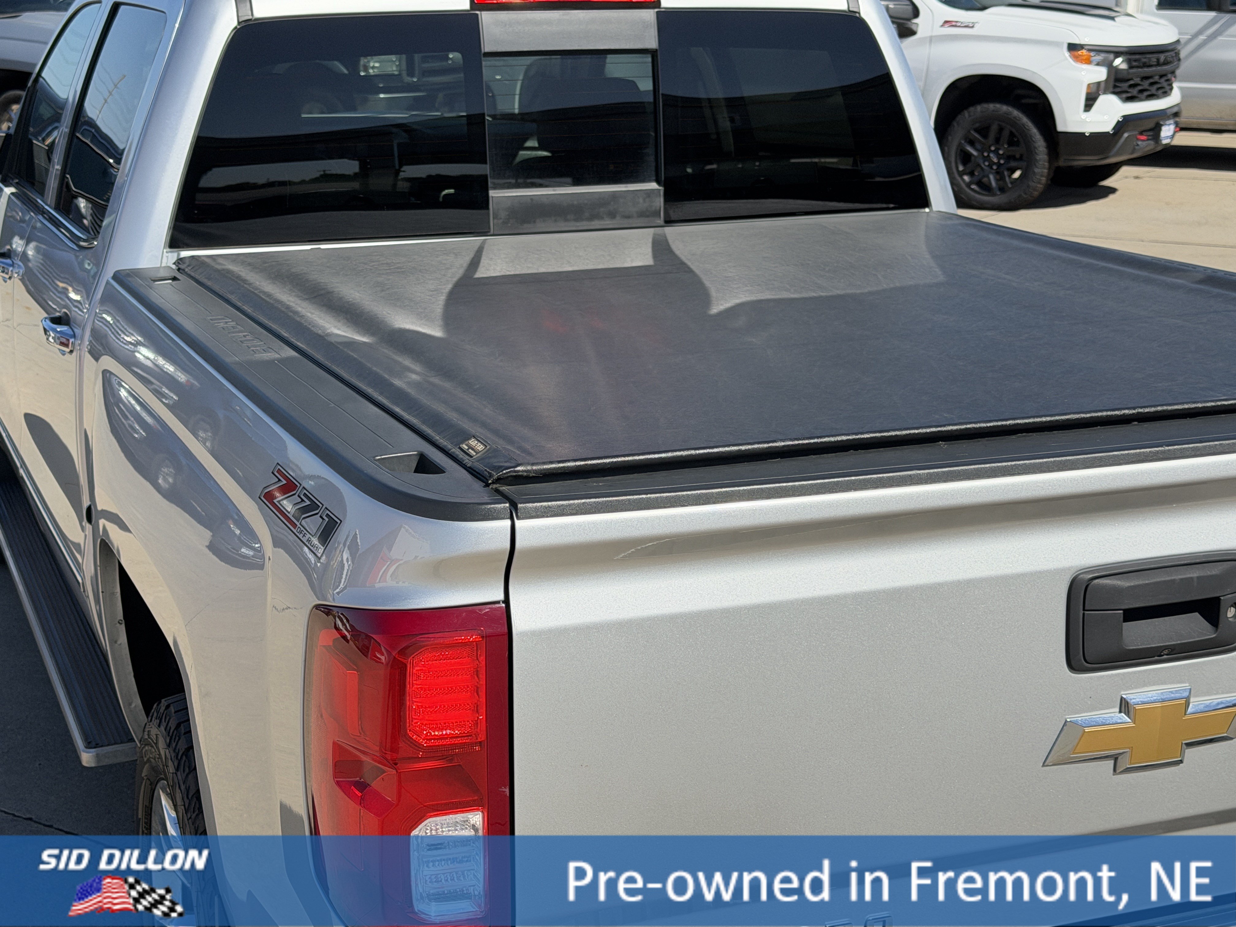 Used 2017 Chevrolet Silverado 1500 LTZ Z71 w/ LTZ Plus Package AWD/4WD image 5