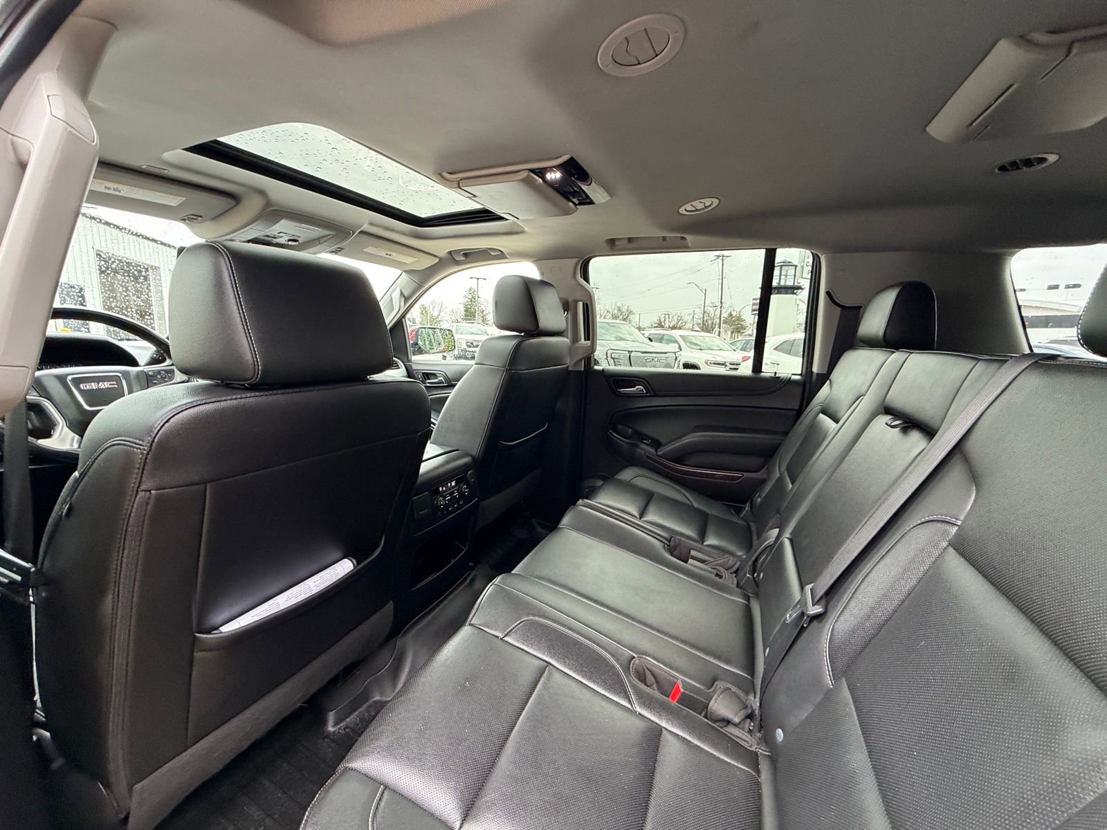 Used 2020 GMC Yukon XL SLT w/ Open Road Package image 26