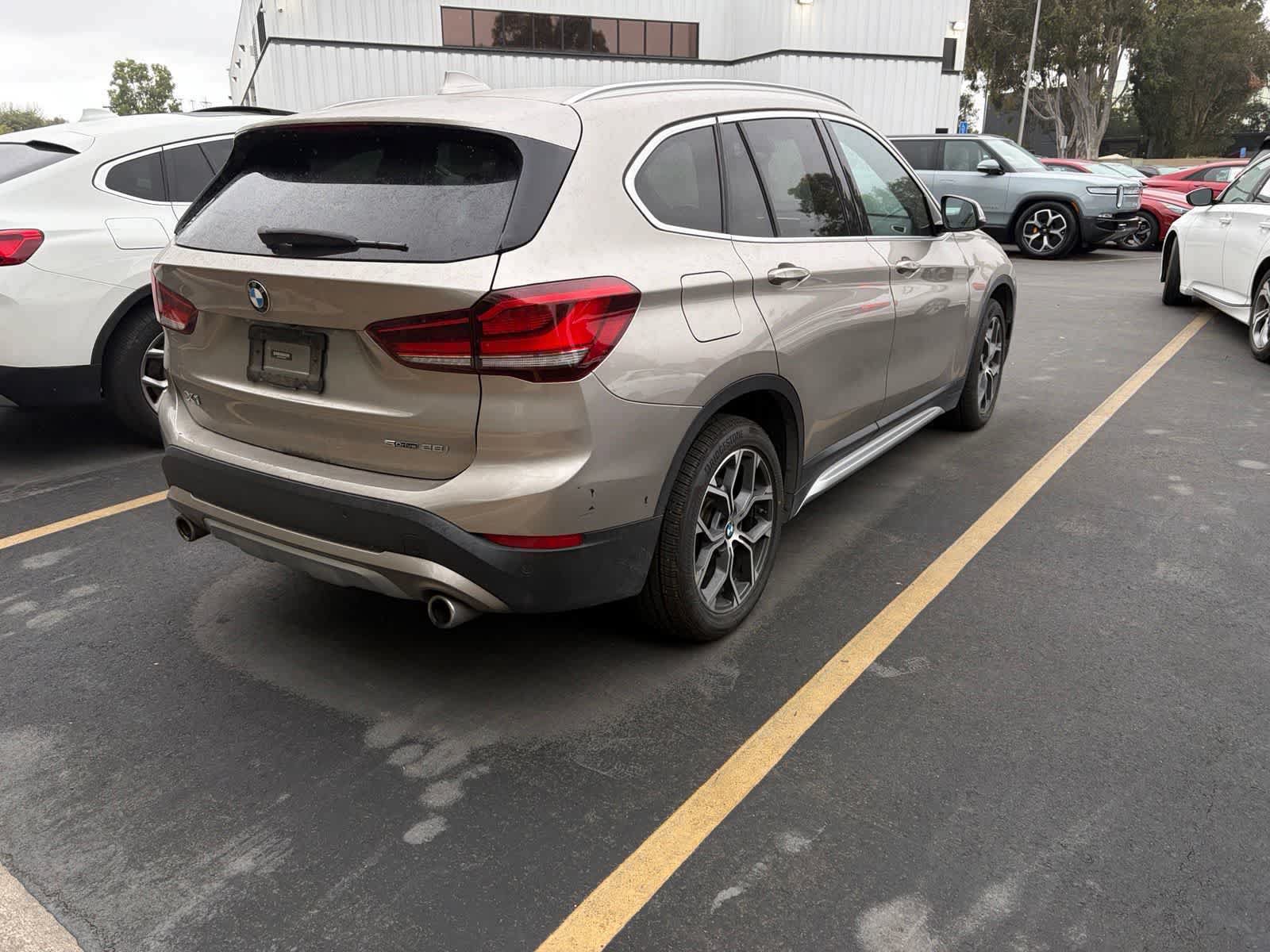 Used 2022 BMW X1 sDrive28i w/ Premium Package FWD image 3