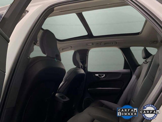 Used 2025 Volvo XC60 B5 Plus image 28