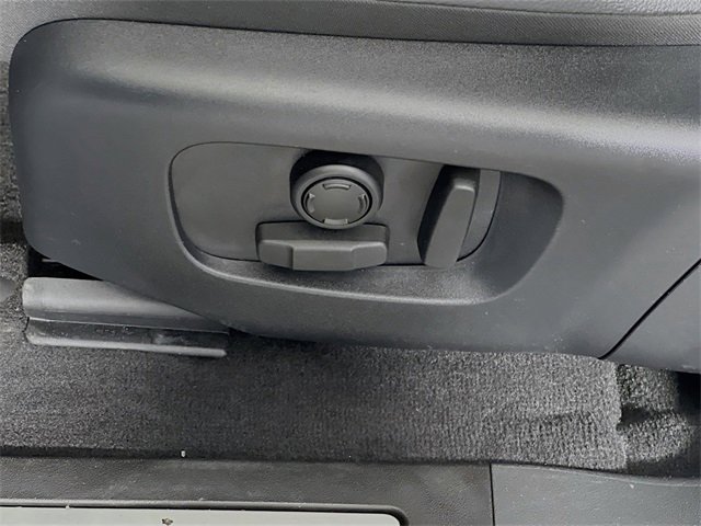 Used 2023 Land Rover Range Rover Evoque R-Dynamic S image 12