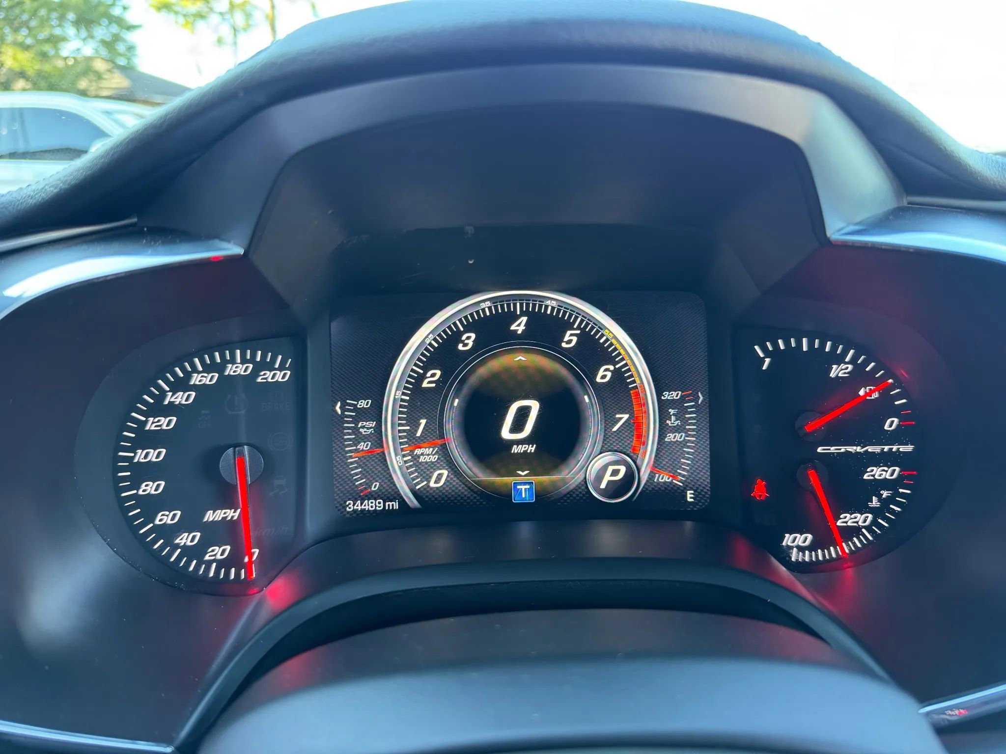 Used 2015 Chevrolet Corvette Stingray Z51 Coupe 2D w/ 2LT Preferred Equipment Group image 34