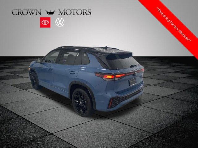 Used 2025 Volkswagen Tiguan SE R-Line AWD/4WD image 3