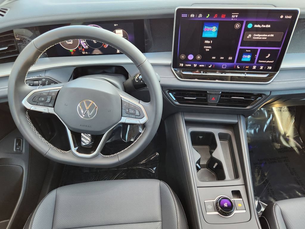 New 2026 Volkswagen Tiguan SE AWD/4WD image 2