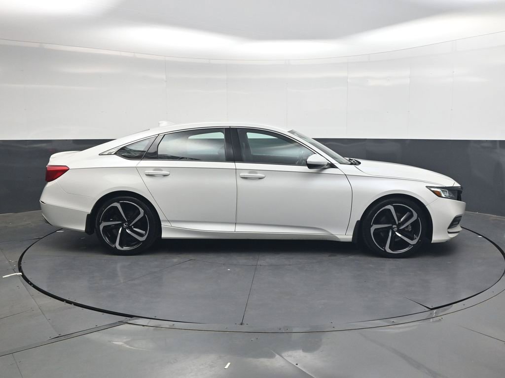 Used 2019 Honda Accord Sport image 3