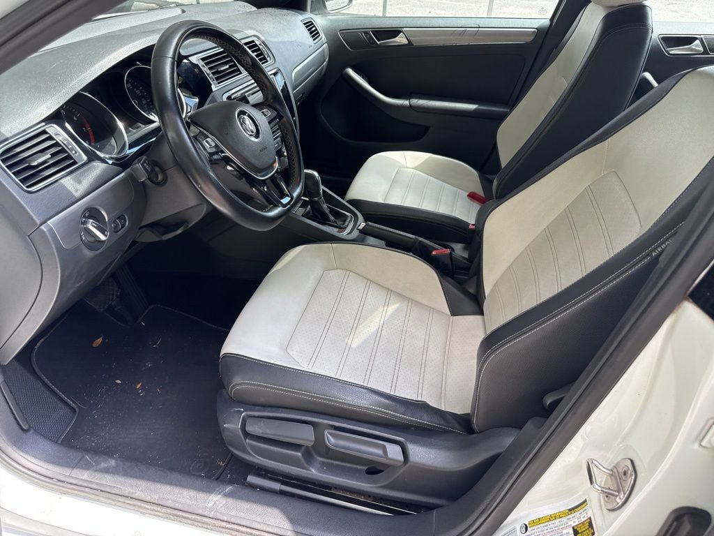 Used 2017 Volkswagen Jetta Sport FWD image 6