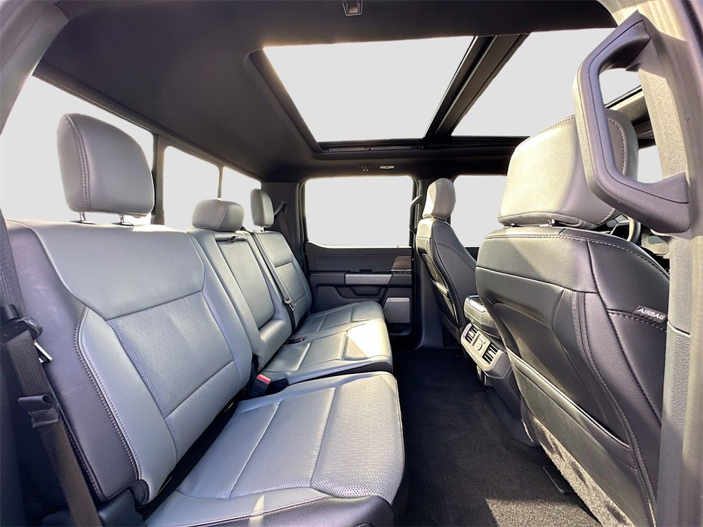 Used 2025 Ford F150 Lightning Lariat image 29