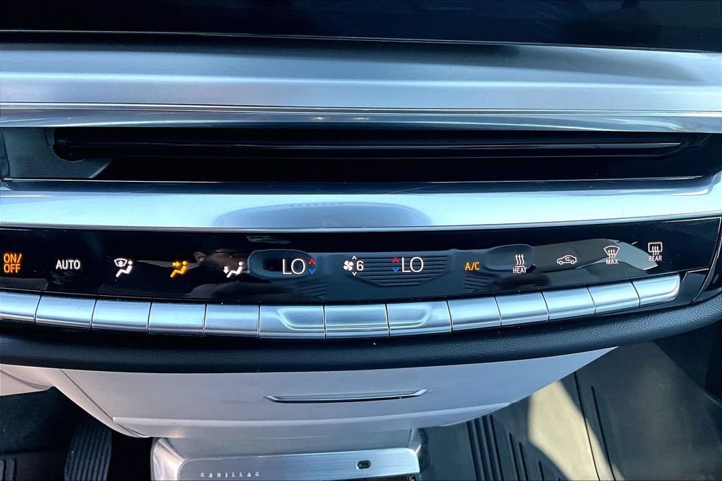 Used 2024 Cadillac Lyriq Luxury AWD/4WD image 24