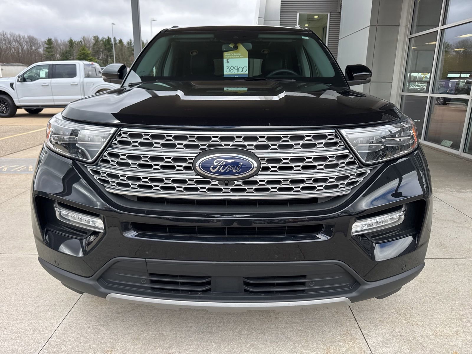Certified 2024 Ford Explorer Limited w/ Limited Technology Package AWD/4WD image 11