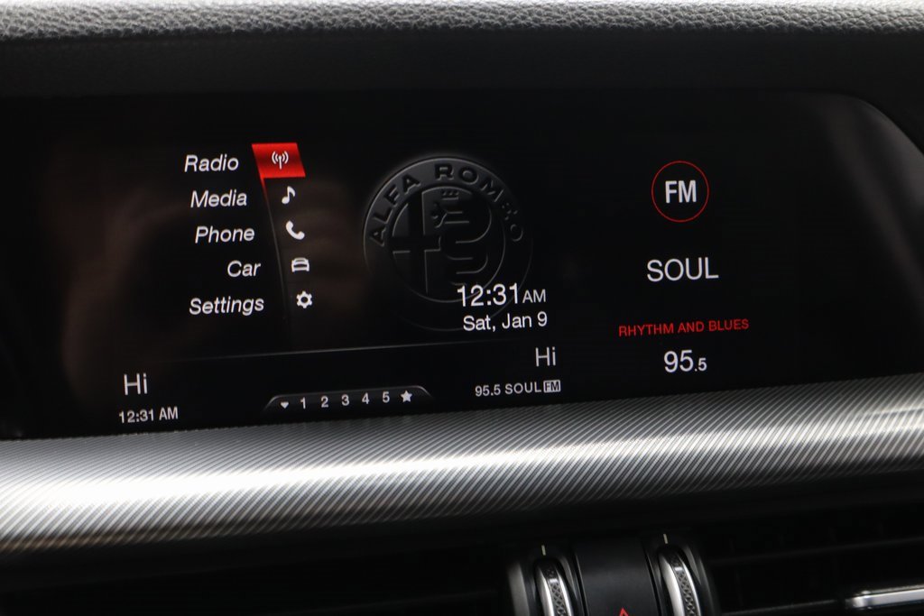 Used 2018 Alfa Romeo Stelvio Sport w/ Quick Order Package 22J Sport image 2