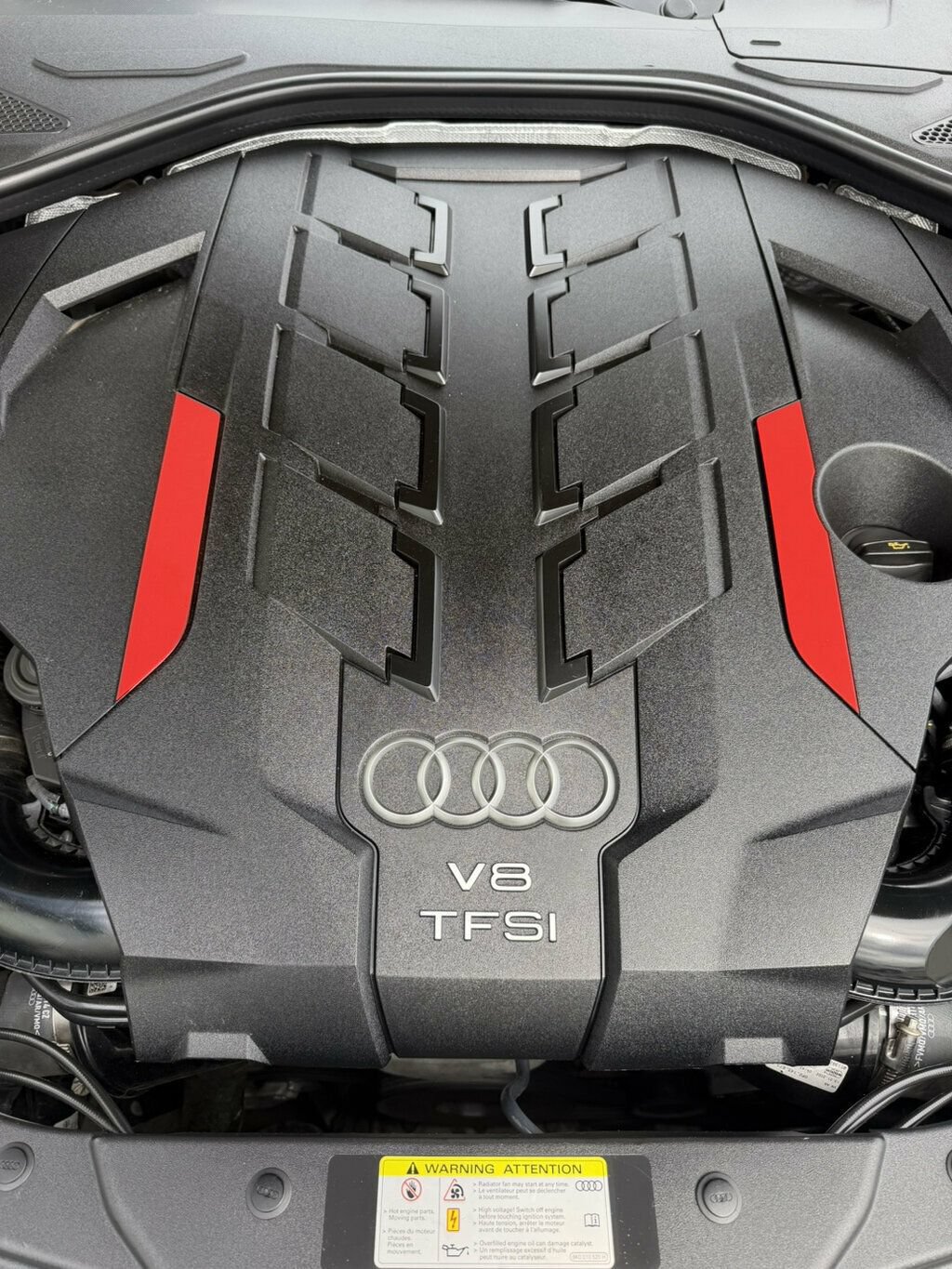 Used 2022 Audi S8 w/ S8 Comfort Plus Package AWD/4WD image 10