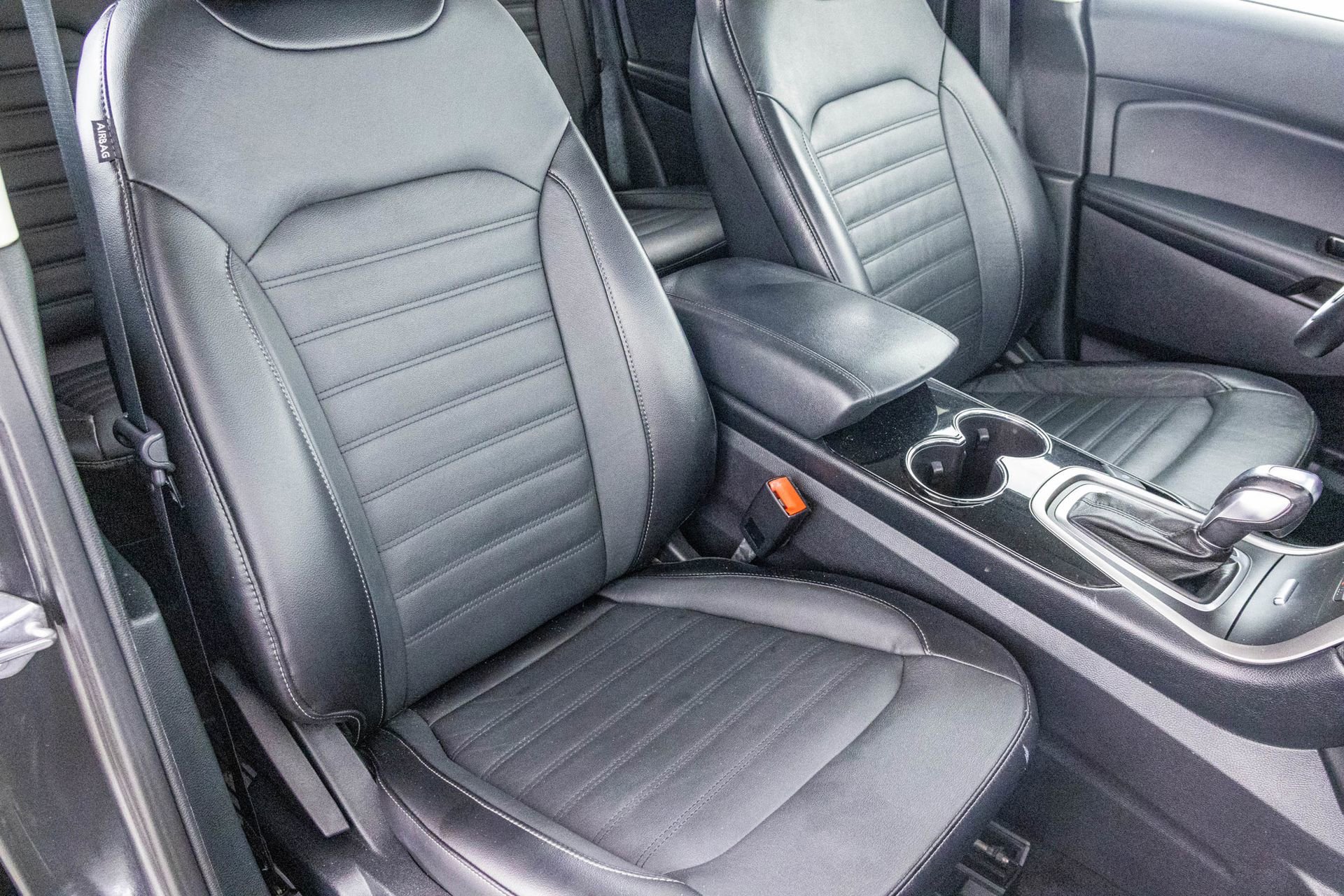 Used 2018 Ford Edge SEL w/ Equipment Group 201A image 38