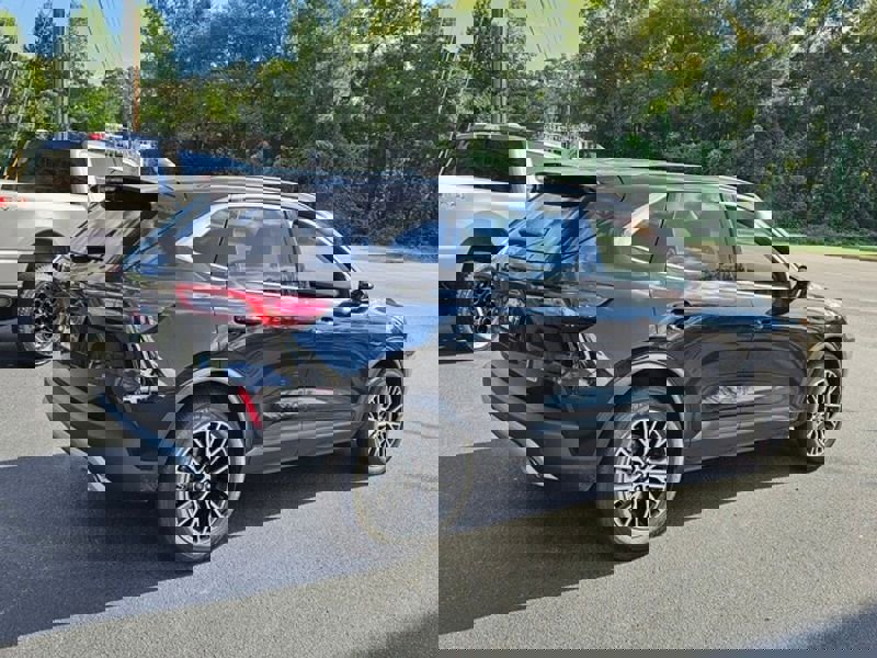 New 2025 Ford Escape SE image 16