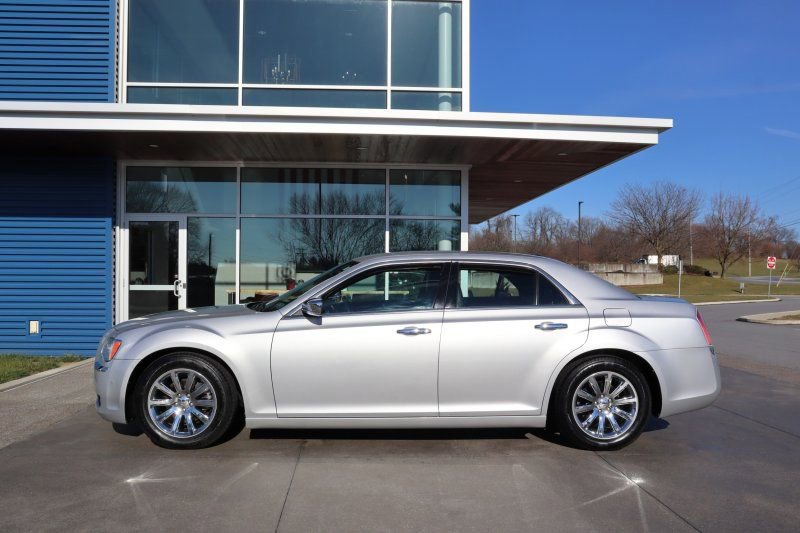 Used 2012 Chrysler 300 Limited image 6