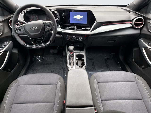 Used 2025 Chevrolet Trax RS image 14