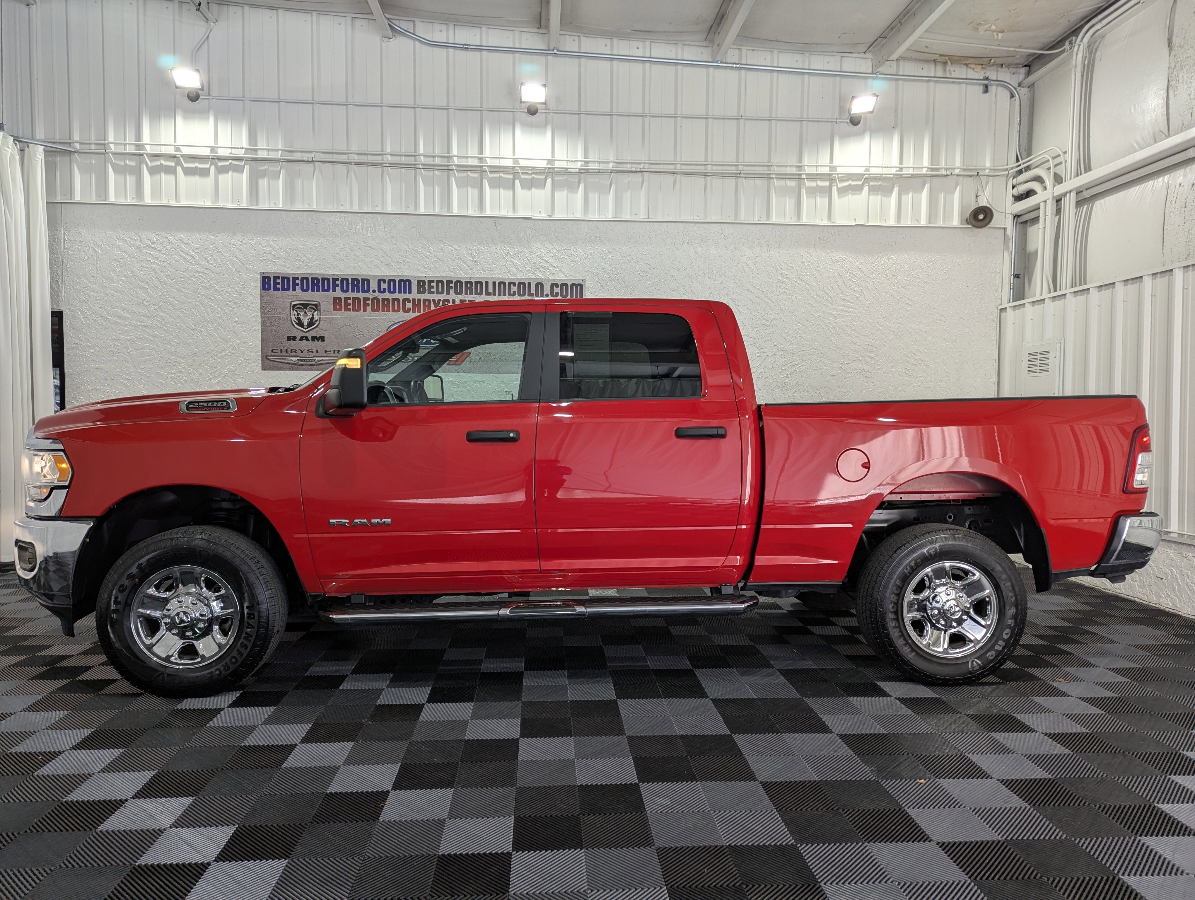 Used 2024 RAM 2500 Big Horn w/ Bed Utility Group image 2