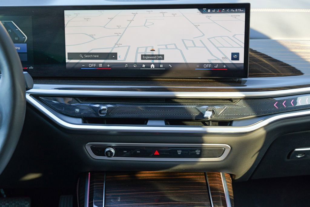 Used 2024 BMW X7 xDrive40i w/ Climate Comfort Package AWD/4WD image 55