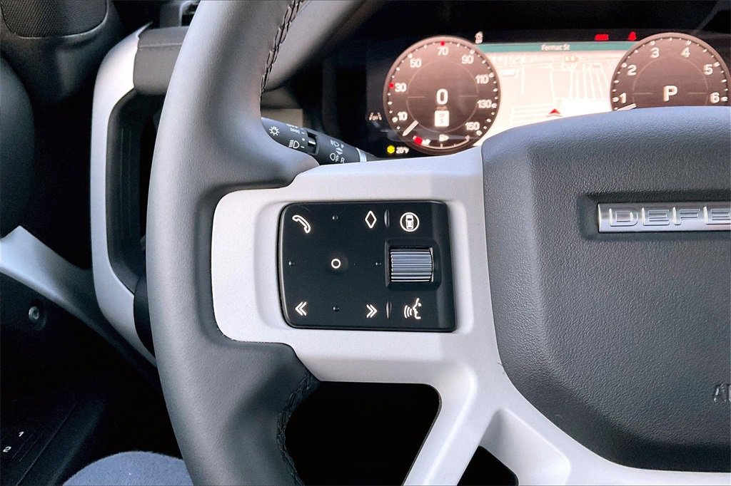 Used 2025 Land Rover Defender 110 S image 10