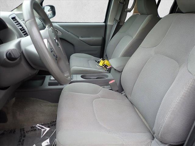 Used 2018 Nissan Frontier SV image 10