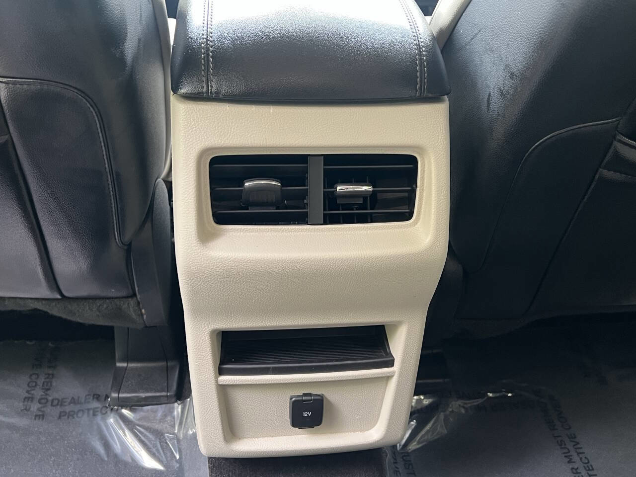 Used 2018 Ford Edge Titanium w/ Ford Safe & Smart Package FWD image 32