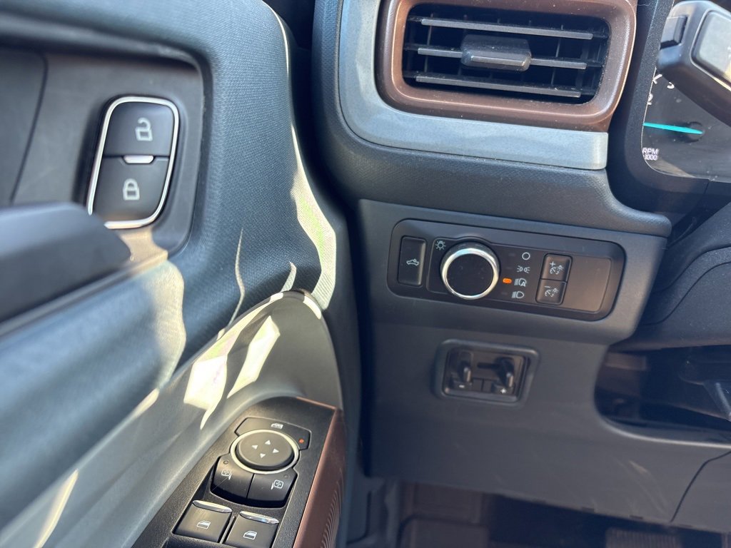 Used 2023 Ford Maverick Lariat w/ Lariat Luxury Package image 16