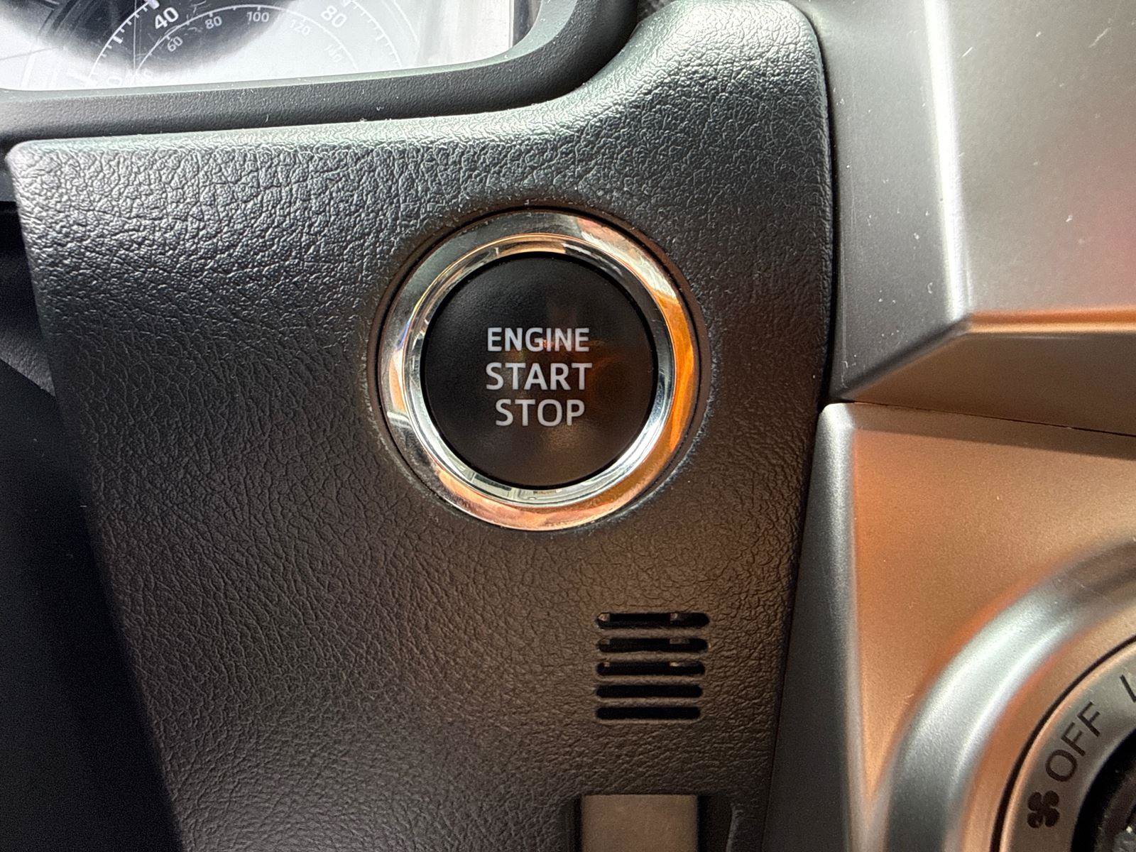 Used 2022 Toyota 4Runner SR5 Premium w/ Moonroof Package AWD/4WD image 17