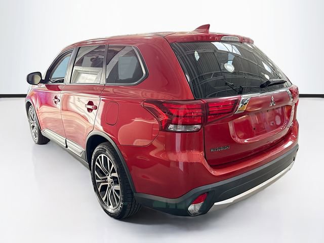 Used 2017 Mitsubishi Outlander SE image 8