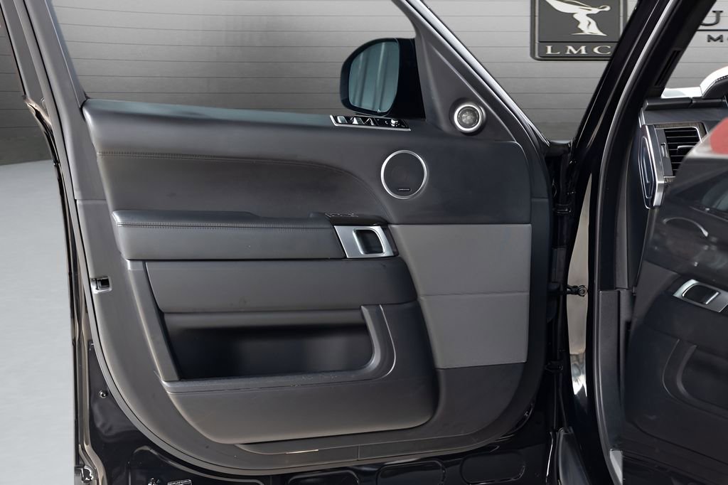 Used 2020 Land Rover Range Rover Sport HSE Dynamic image 37