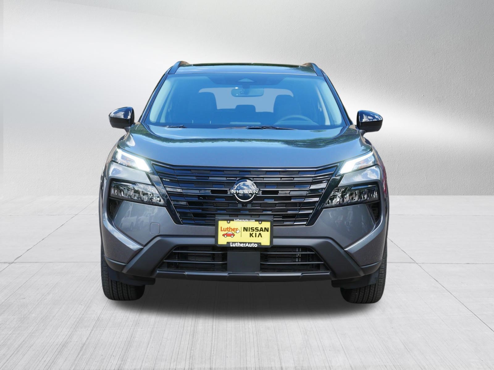 Certified 2026 Nissan Rogue Dark Armor AWD/4WD image 2