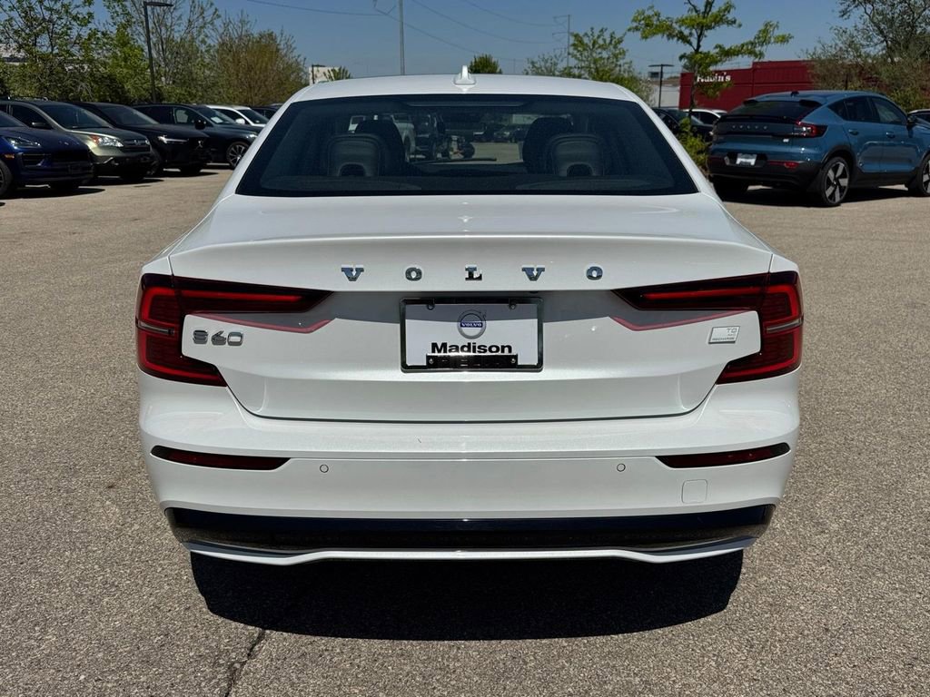 Certified 2023 Volvo S60 T8 Plus AWD/4WD image 3