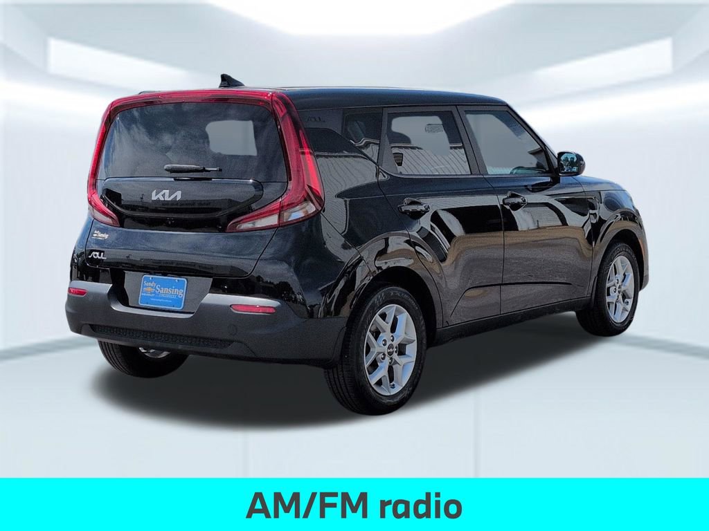Used 2022 Kia Soul LX w/ Technology Package FWD image 6