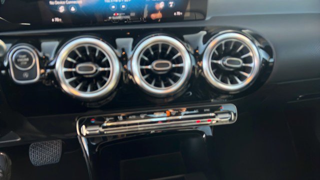 Used 2022 Mercedes-Benz A 220 image 32