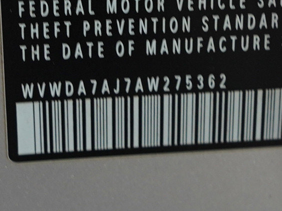 Used 2010 Volkswagen Golf 4-Door image 21