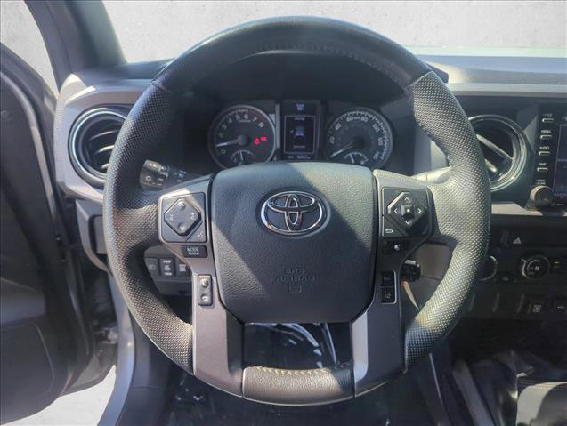 Used 2020 Toyota Tacoma TRD Off-Road image 11