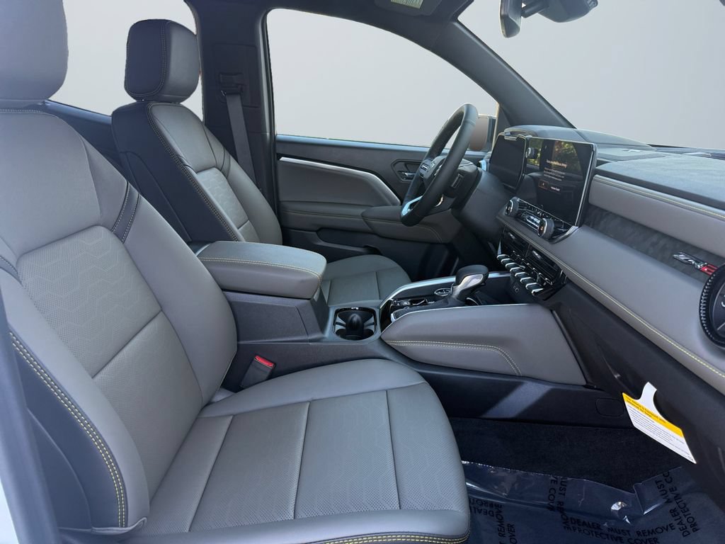 New 2026 Chevrolet Colorado ZR2 w/ Technology Package AWD/4WD image 15