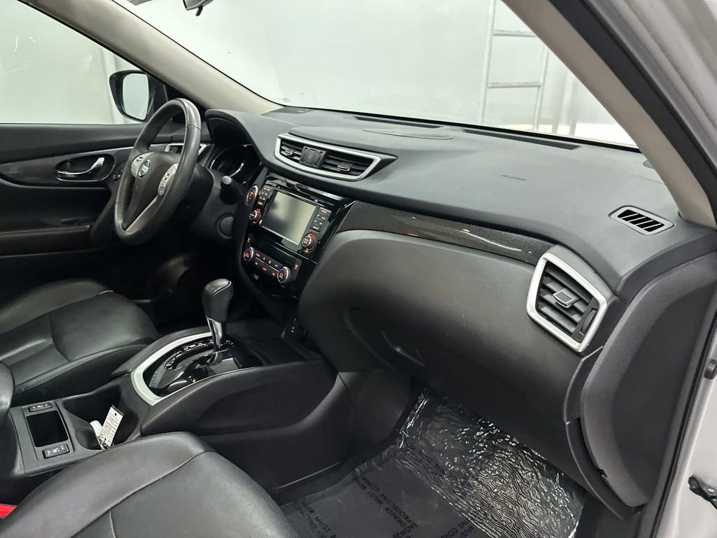 Used 2015 Nissan Rogue SL w/ SL Premium Package FWD image 24