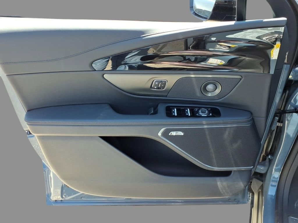 New 2026 Lincoln Nautilus Reserve w/ Jet Appearance Package image 17