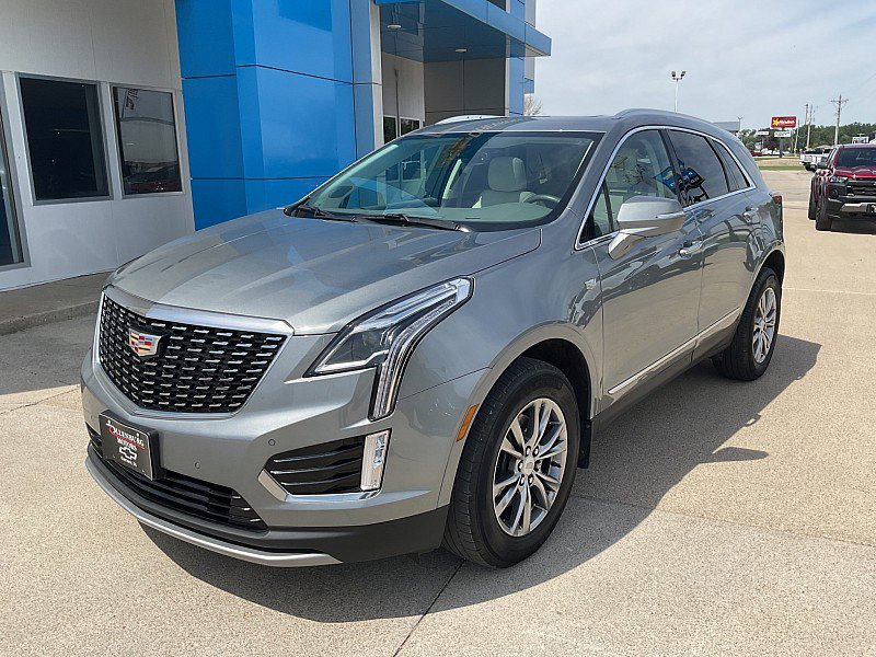 Used 2023 Cadillac XT5 Premium Luxury AWD/4WD image 2
