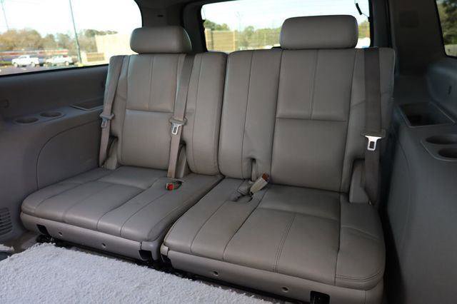 Used 2008 Chevrolet Suburban LT w/ LT Preferred Equipment Group image 19